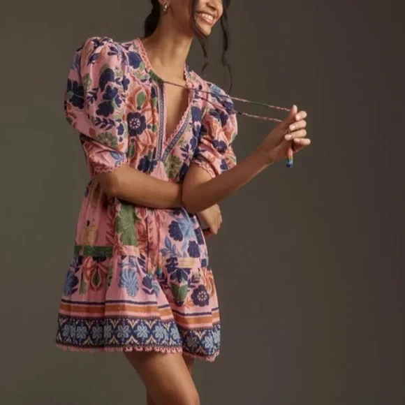 Farm Rio Seashell Tapestry Short-Sleeve Mini Dress size small - Picture 2 of 9